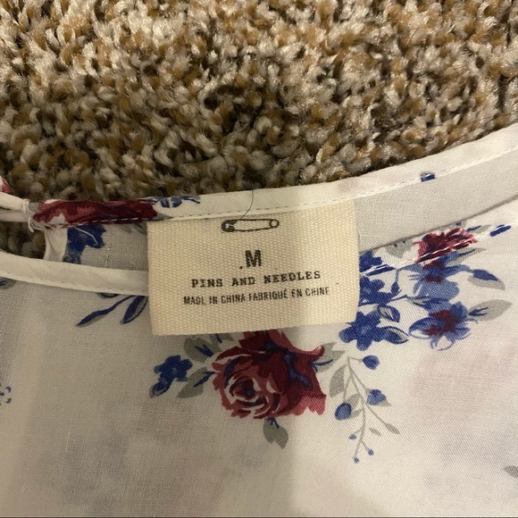 Urban Outfitters Pins & Needles Floral Crop Top M - Picture 4 of 8